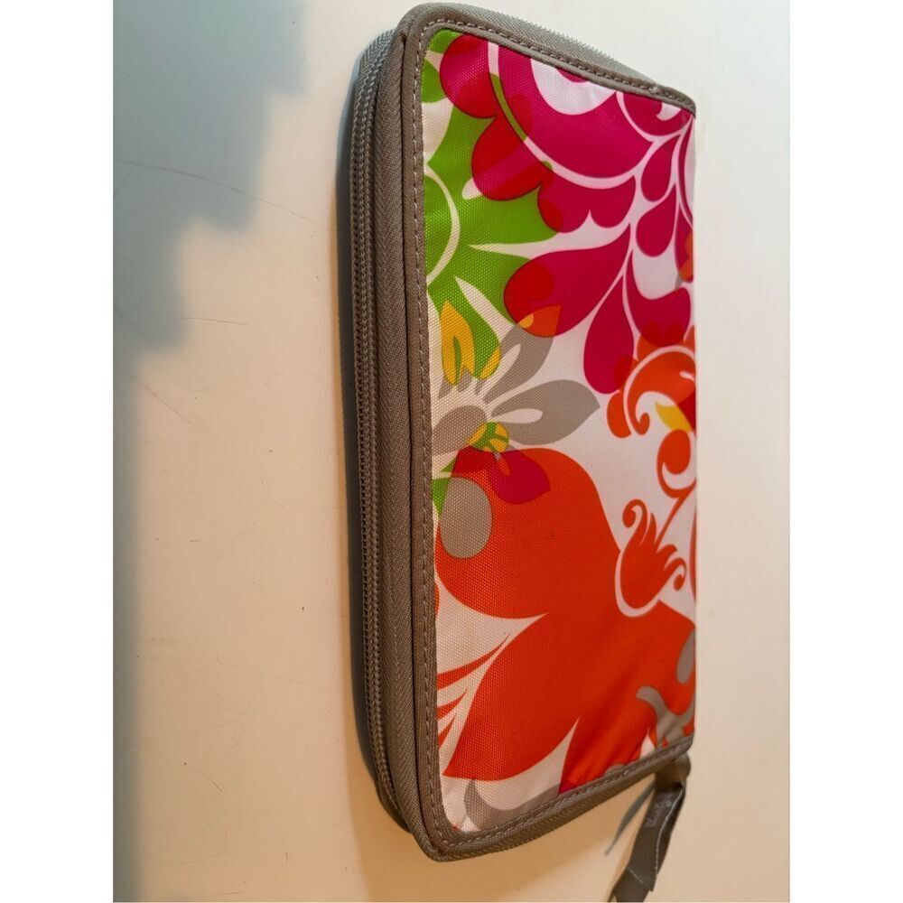 Thirty One Wallet - Picture 2 of 3